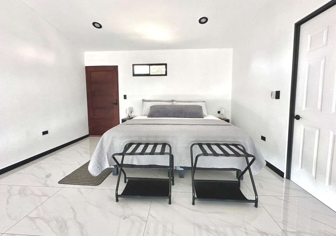 Black & White Apartments Monteverde Екстериор снимка